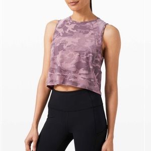 Lululemon Sculpt Crop Tank in pink camouflage Size 8